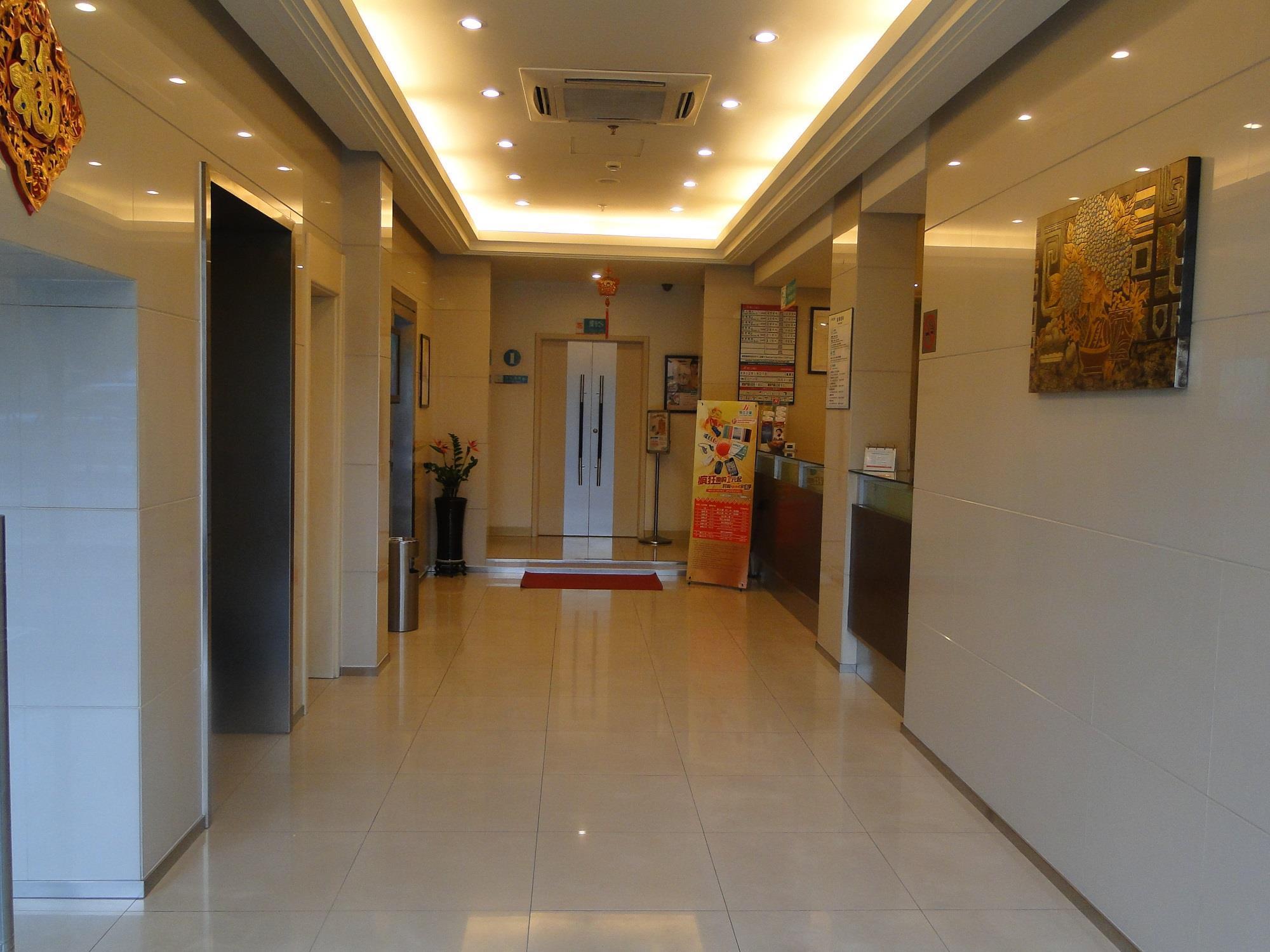 Jinjiang Oriental Pearl Tower 3*