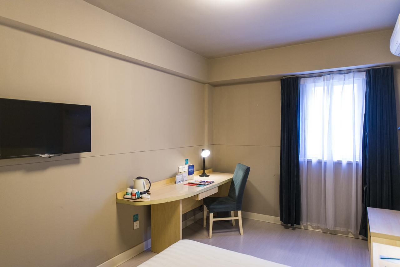 Jinjiang Oriental Pearl Tower Hotel Shanghai