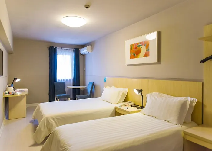 Jinjiang Inn Shanghai Oriental Pearl Tower